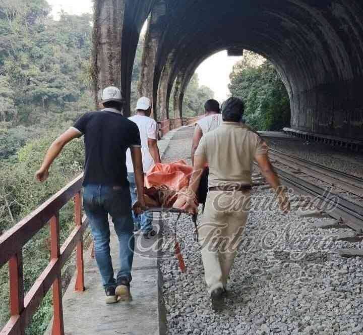 TRAGEDIA EN ATOYAC; MENOR SE AHOGA EN EL RÍO