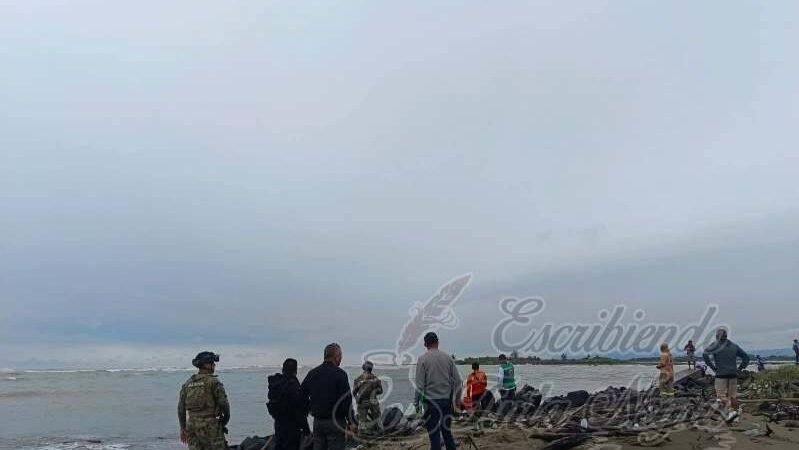 SE TRAGA EL MAR A MENOR; NO APARECE