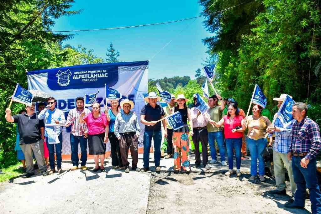 ALEJANDRO ALFONSO PONE EN MARCHA PROGRAMA DE BACHEO EN ALPATLÁHUAC
