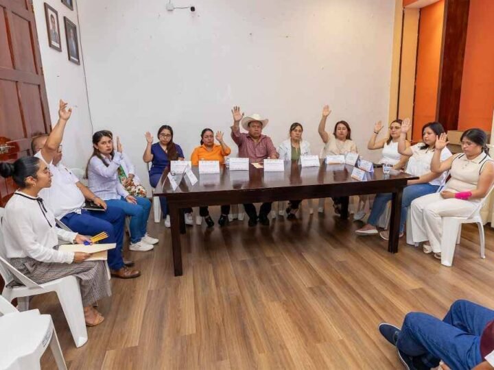 INSTALAN COMITÉ MUNICIPAL DE SALUD EN COSCOMATEPEC