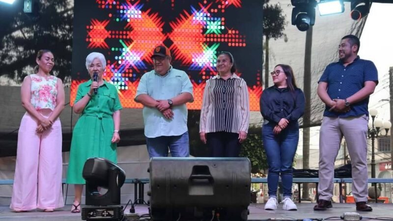 AGASAJAN A LAS MAMÁS FORTINENSES