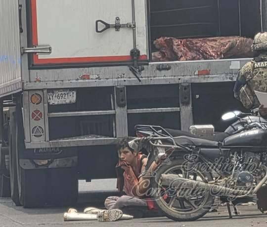 BALEAN A EMPLEADOS DE CARNICERÍA; HAY CUATRO HERIDOS