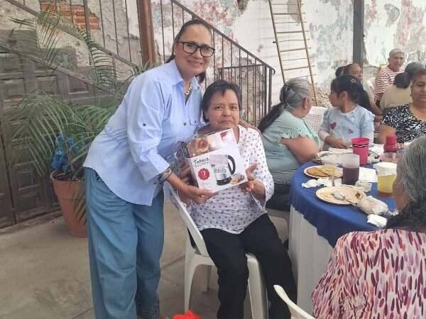 GRUPO AÑOS DORADOS ES AGASAJADO POR AUTORIDADES DE CHOCAMÁN