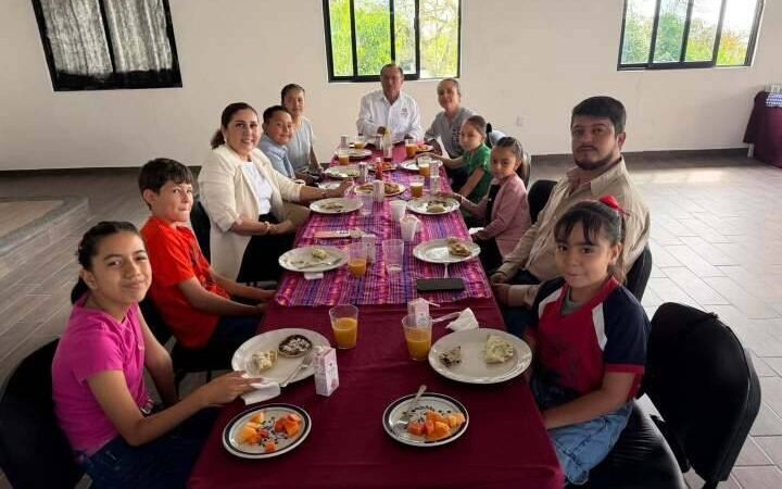 CELEBRAN PRESIDENTES POR UN DÍA EN ZENTLA