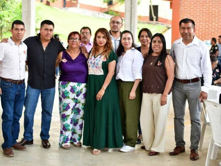 FESTEJAN A LOS MAESTROS DE ALPATLÁHUAC