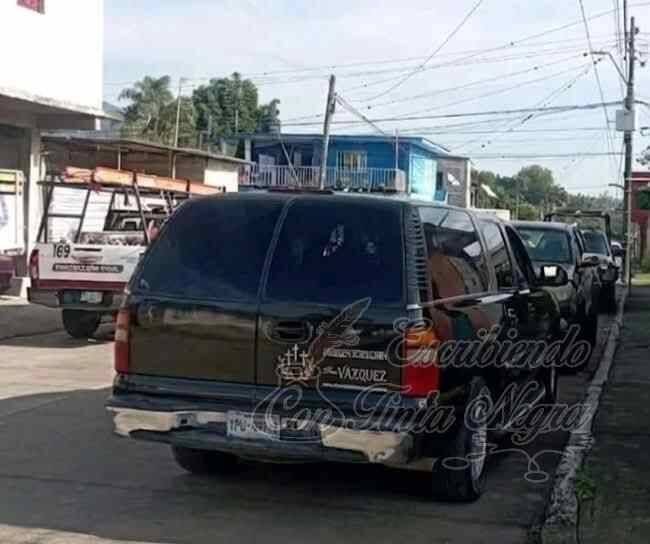 JOVEN ESCAPA POR LA PUERTA FALSA
