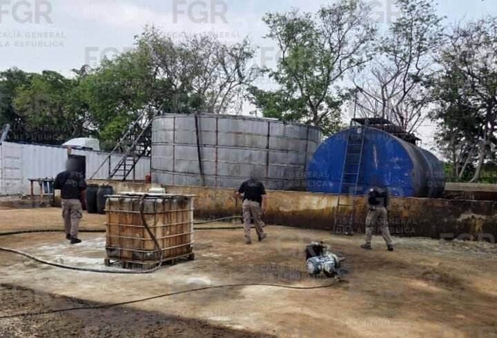 ASEGURAN MÁS DE 250 MIL LITROS DE HUACHICOL; DETIENEN A 12