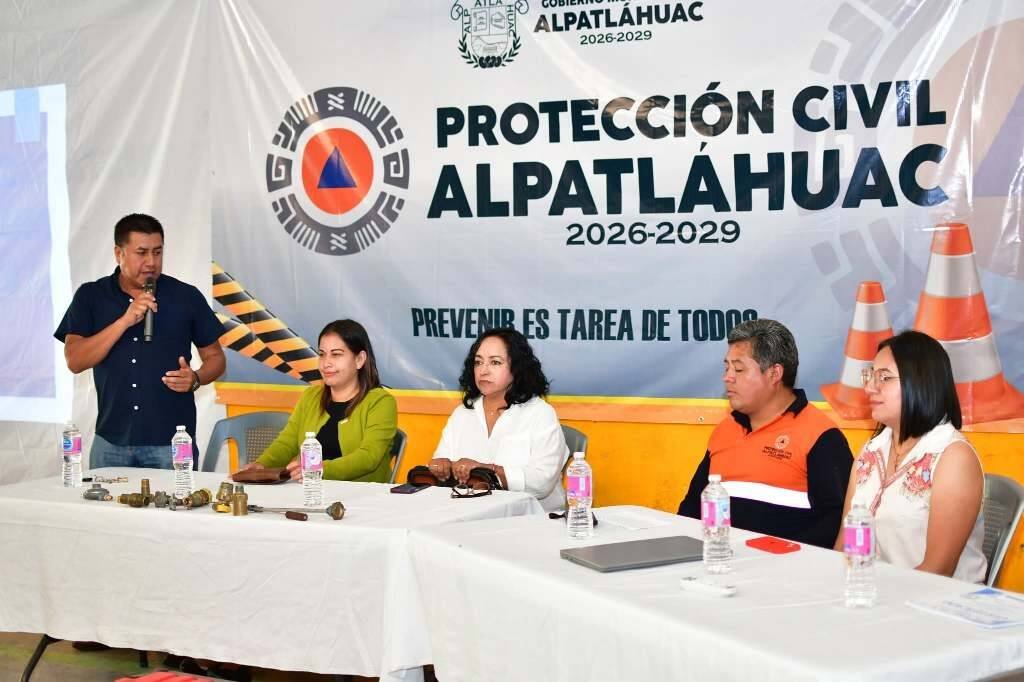 CAPACITAN A PERSONAL DEL AYUNTAMIENTO EN MANEJO SEGURO DE GAS LP
