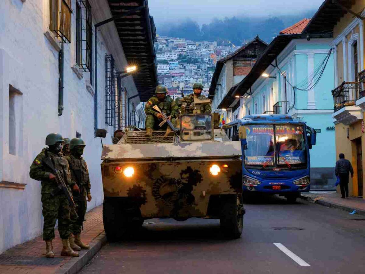 NOBOA DECRETA NUEVO TOQUE DE QUEDA EN ECUADOR