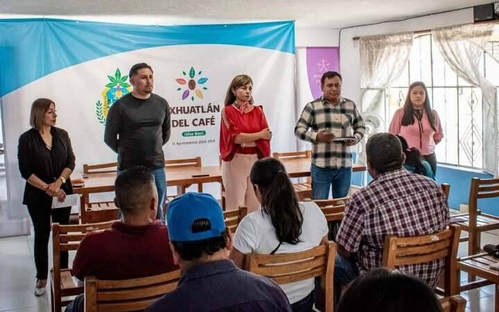 CAPACITAN A NUEVOS AGENTES MUNICIPALES EN IXHUATLÁN DEL CAFÉ