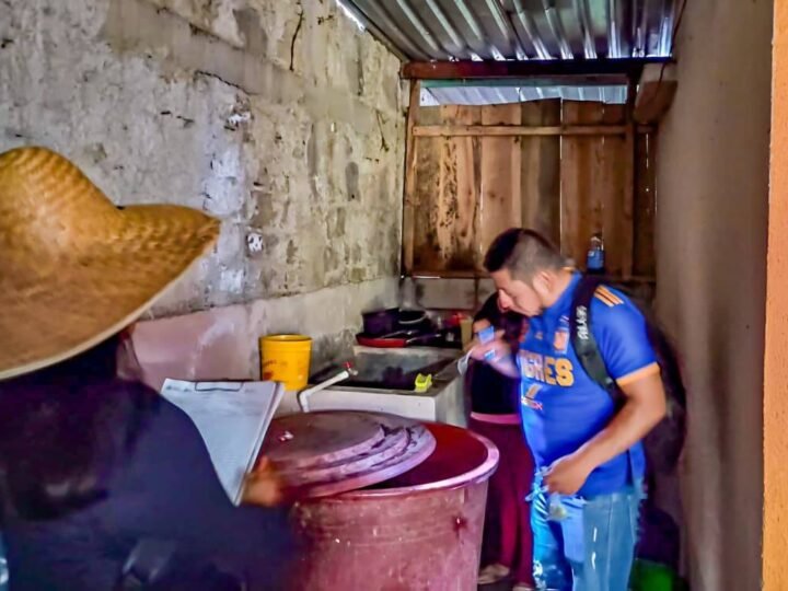 ABATIZAN VIVIENDAS DE IXHUATLÁN