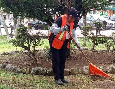 DAN MANTENIMIENTO A PARQUE LÁZARO CÁRDENAS DE FORTÍN