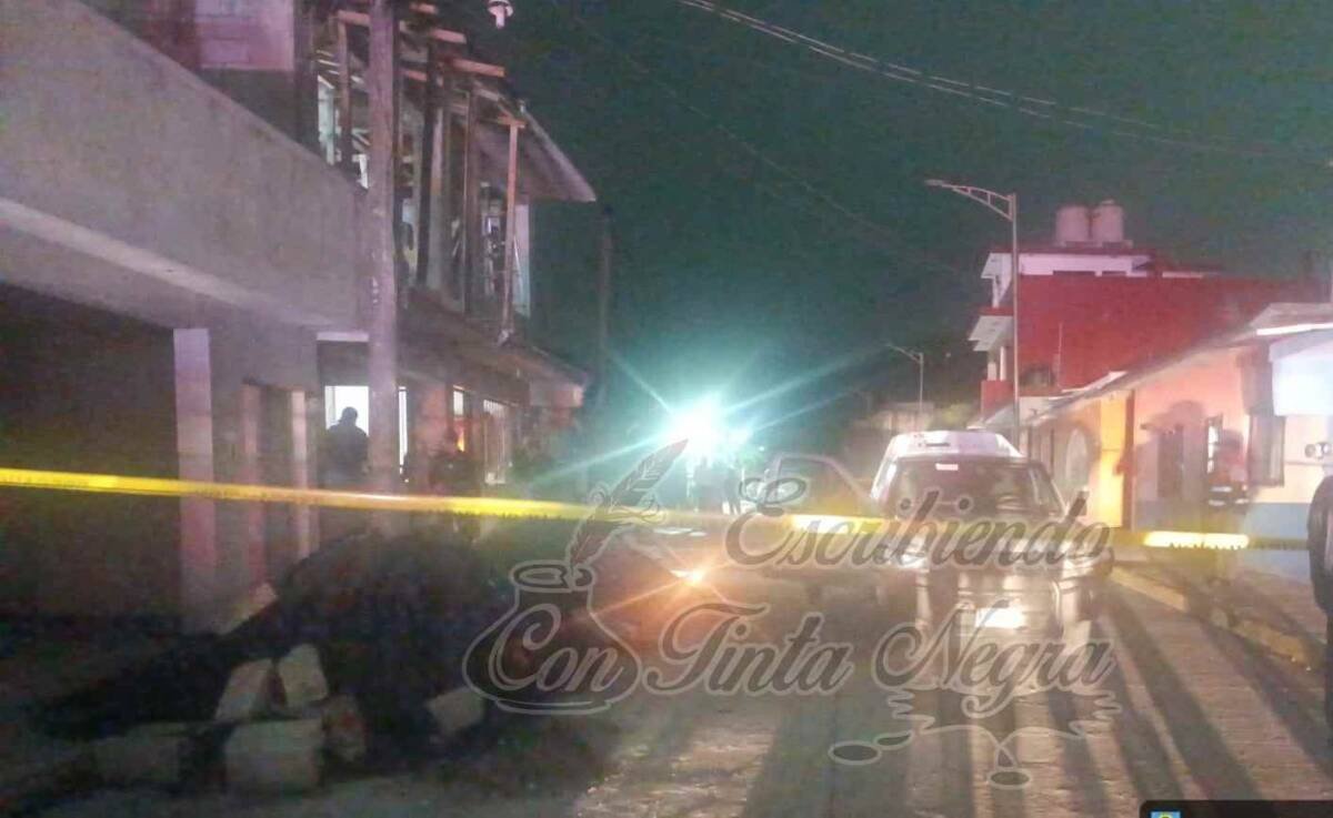 MUERE ALBAÑIL ELECTROCUTADO