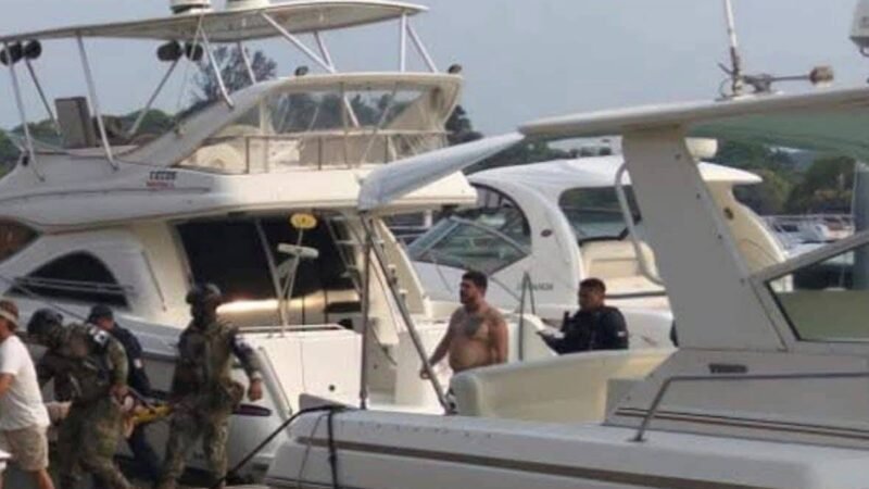 SE INCENDIA YATE ¿DE ZENYAZEN ESCOBAR?