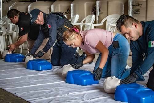 EN IXHUATLÁN DEL CAFÉ SE INSTRUYEN EN PRIMEROS AUXILIOS