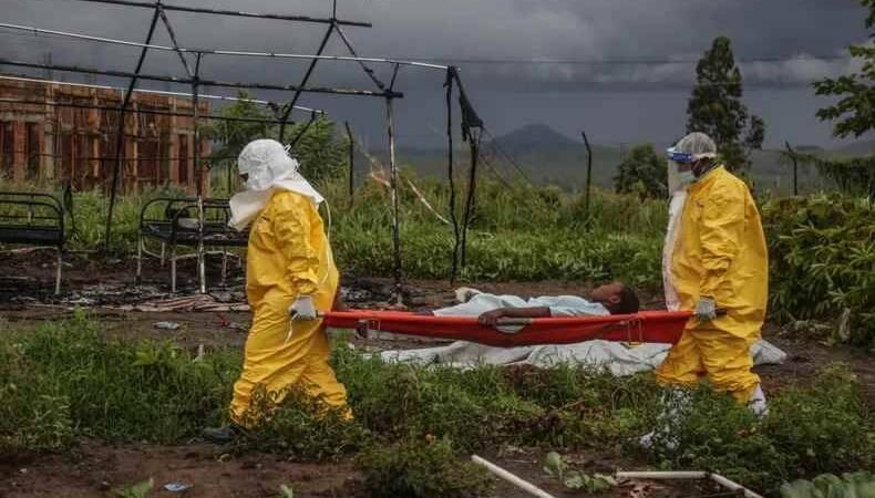 ÉBOLA ES ELEVADO A RIESGO “MÁXIMO” POR LA OMS