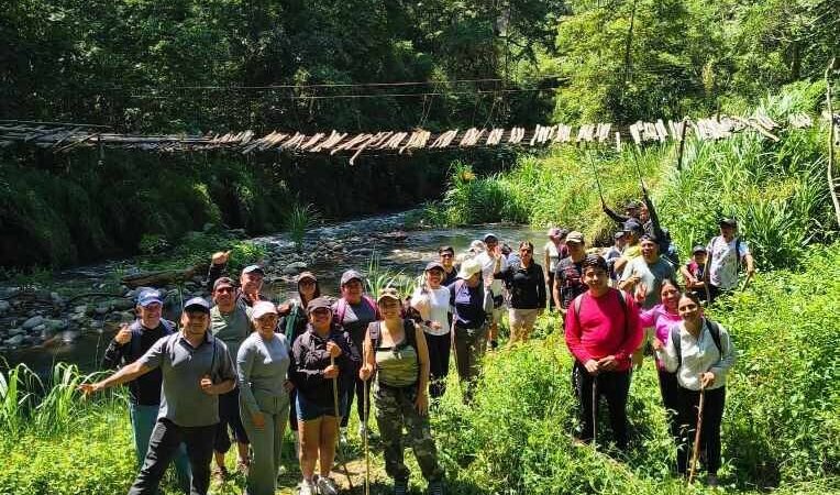 REALIZAN CON ÉXITO PRIMER RECORRIDO DE SENDERISMO EN IXHUATLÁN DEL CAFÉ