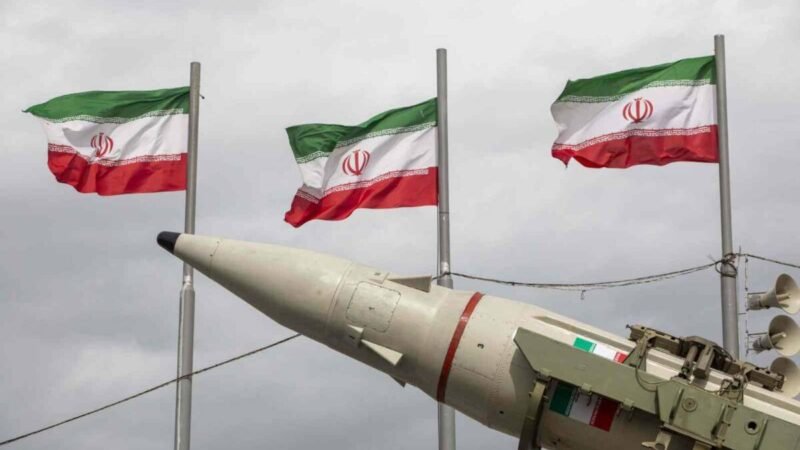TRUMP INSISTE EN QUE EL URANIO ENRIQUECIDO DE IRÁN DEBE SER ENTREGADO A EU