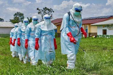 CANADÁ ENDURECE MEDIDAS POR BROTE DE ÉBOLA; VIAJEROS DEBERÁN AISLARSE 21 DÍAS
