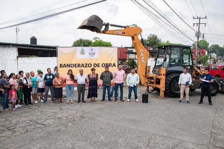 REHABILITARÁN AVENIDA DEL CENTRO DE IXHUATLÁN