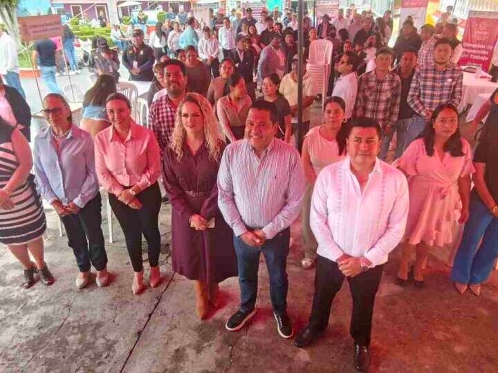 CELEBRAN FERIA DEL EMPLEO EN ALPATLÁHUAC
