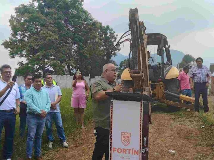 ALCALDE DE FORTÍN DA BANDERAZO DE OBRA EN MONTE BLANCO