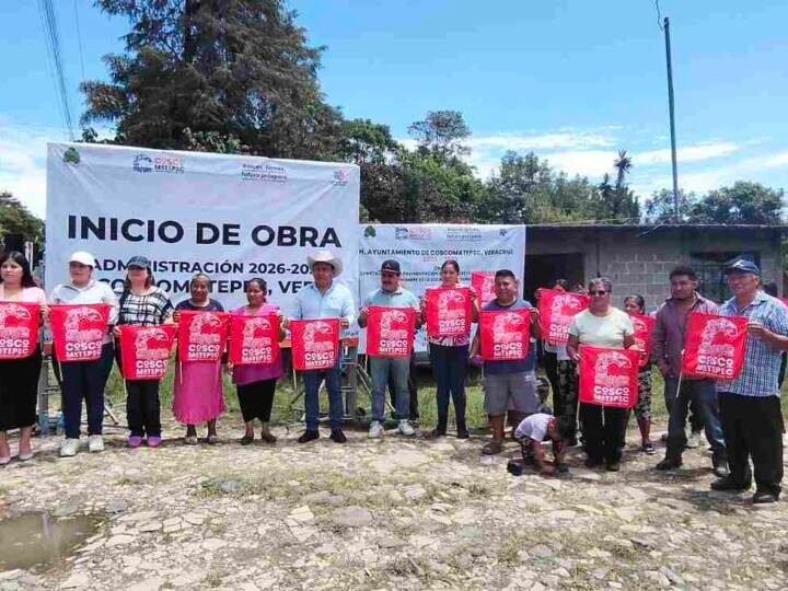 ARMANDO REYES MUÑOZ ARRANCA CON PAVIMENTACIÓN EN DURAZNILLO