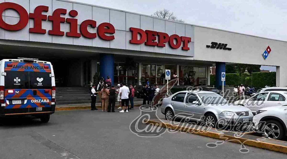 ASALTAN SUCURSAL DE BANAMEX A MANO ARMADA
