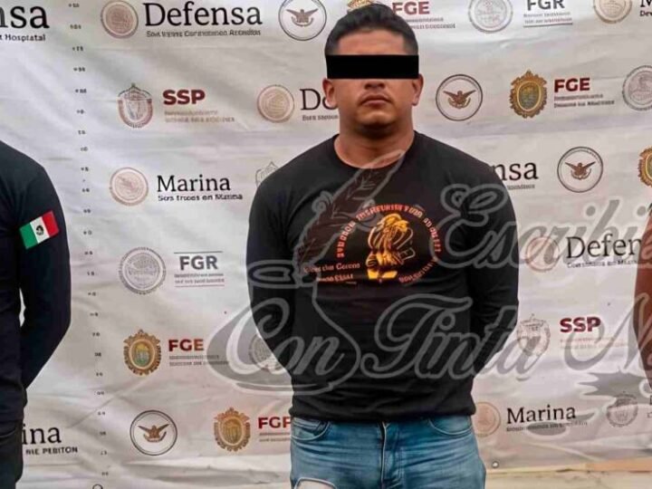 CAE JEFE DE PLAZA CON ARMAS Y DROGA
