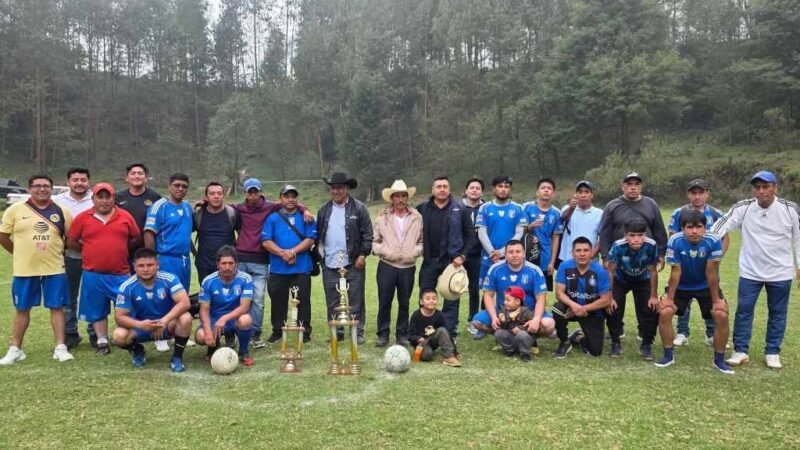 CELEBRAN CUADRANGULAR DE FÚTBOL EN ALPATLÁHUAC