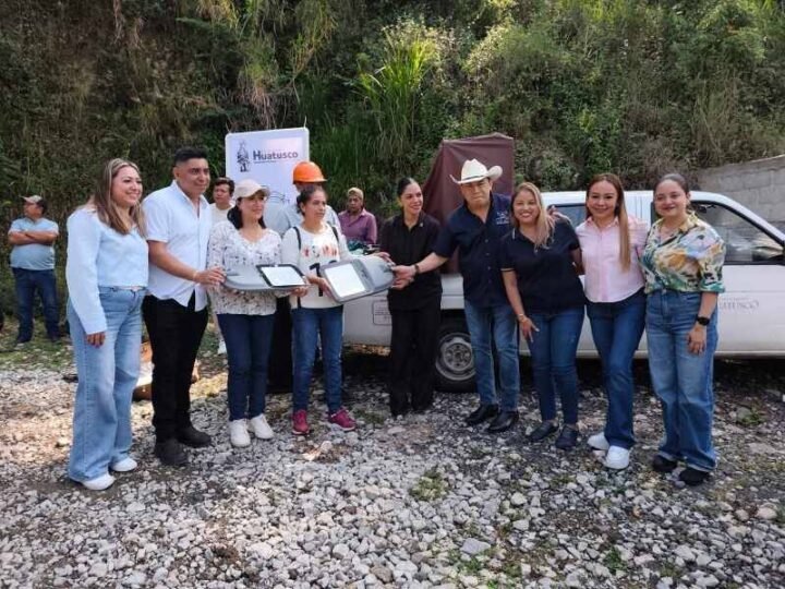 LLEVAN PROGRAMA “HUATUSCO ILUMINADO” A CAPULAPA