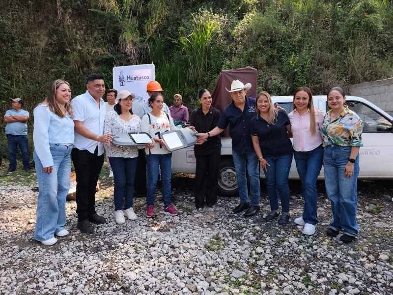 LLEVAN PROGRAMA “HUATUSCO ILUMINADO” A CAPULAPA