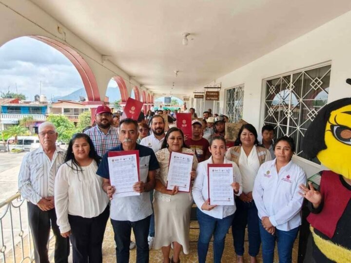 EN TOMATLÁN, VAN POR BANDERA BLANCA EN EDUCACIÓN