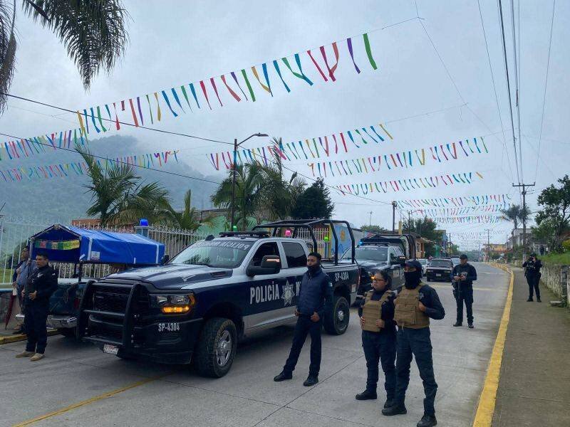 MANTIENEN RECORRIDOS DE VIGILANCIA EN COMUNIDADES DE ALPATLÁHUAC