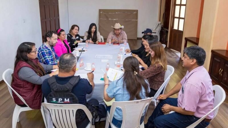DA ALCALDE DE COSCO SEGUIMIENTO A PROCESO DE PROFESIONALIZACIÓN DE LA POLICÍA