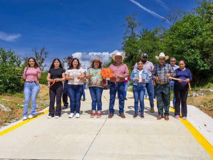 INAUGURA ALCALDE DE COSCOMATEPEC OBRA EN EL ZACATAL