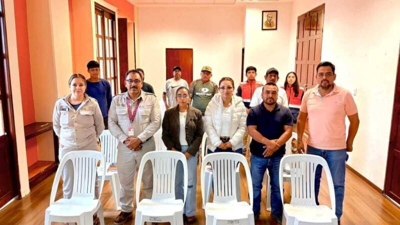 SE CAPACITAN EN COMBATE A VECTORES