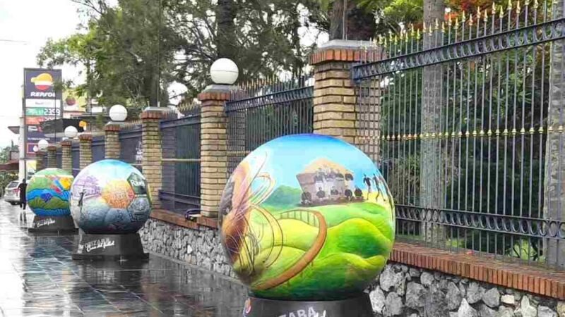 BALONES MONUMENTALES LLEGAN AL POLIFORUM MIER Y PESADO