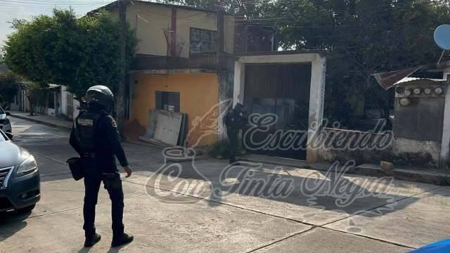 COMANDO ARMADO LEVANTA A DOS MUJERES