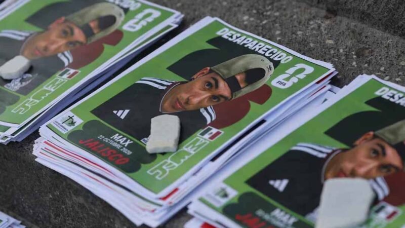 CREAN ÁLBUM DEL MUNDIAL CON ROSTROS DE DESAPARECIDOS