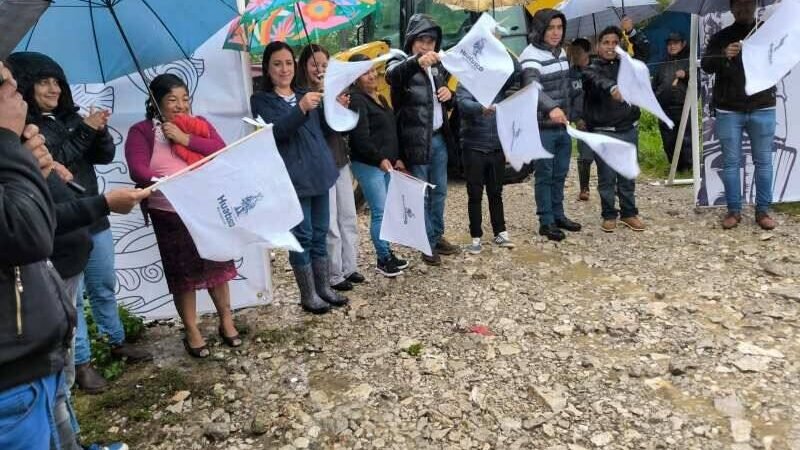 URCINO MÉNDEZ PONE EN MARCHA CONSTRUCCIÓN DE CAMINO EN CHALCHITEPEC