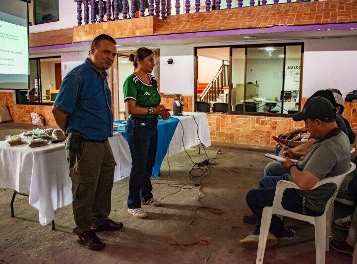PRODUCTORES DE CAFÉ FORTALECEN SUS CONOCIMIENTOS EN IXHUATLÁN DEL CAFÉ