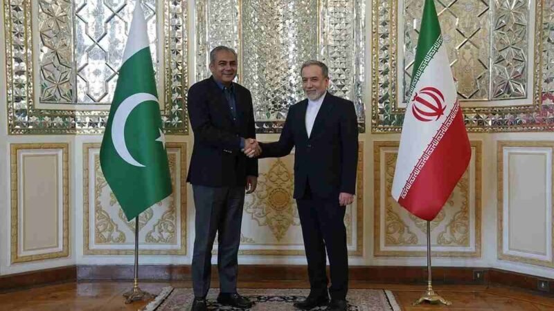 TRUMP Y PAKISTÁN ASEGURAN QUE FIRMA “DIGITAL” DEL MEMORÁNDUM CON IRÁN SERÁ ESTE DOMINGO