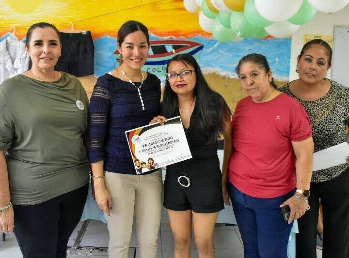 CLAUSURAN TALLERES DE DIF DE CÓRDOBA