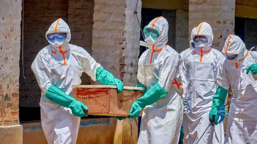 BROTE DE ÉBOLA SE EXPANDE EN EL CONGO, MUERTES SE ACERCAN A LAS 200