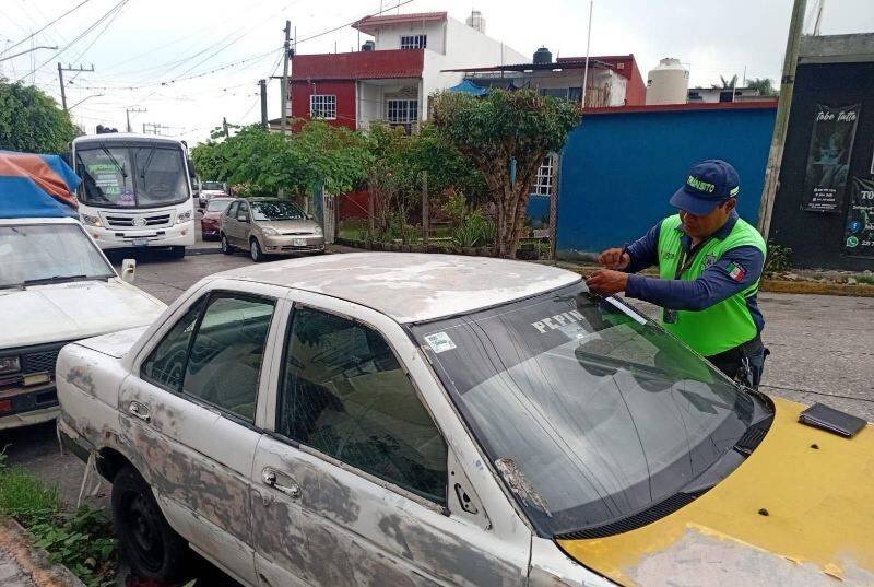 CÓRDOBA CONTINUA CON EL RETIRO DE VEHÍCULOS ABANDONADOS 