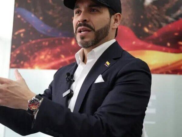 EL ULTRADERECHISTA DE LA ESPRIELLA, AFÍN A TRUMP, ES ELEGIDO PRESIDENTE DE COLOMBIA