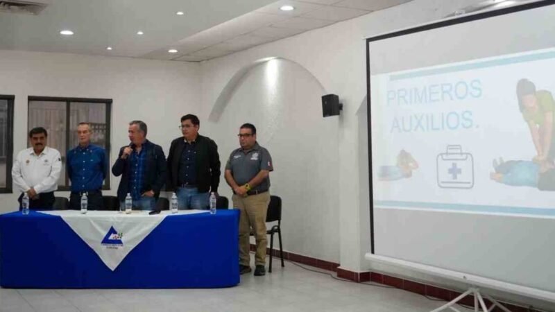 CAPACITAN A COMERCIANTES EN PRIMEROS AUXILIOS