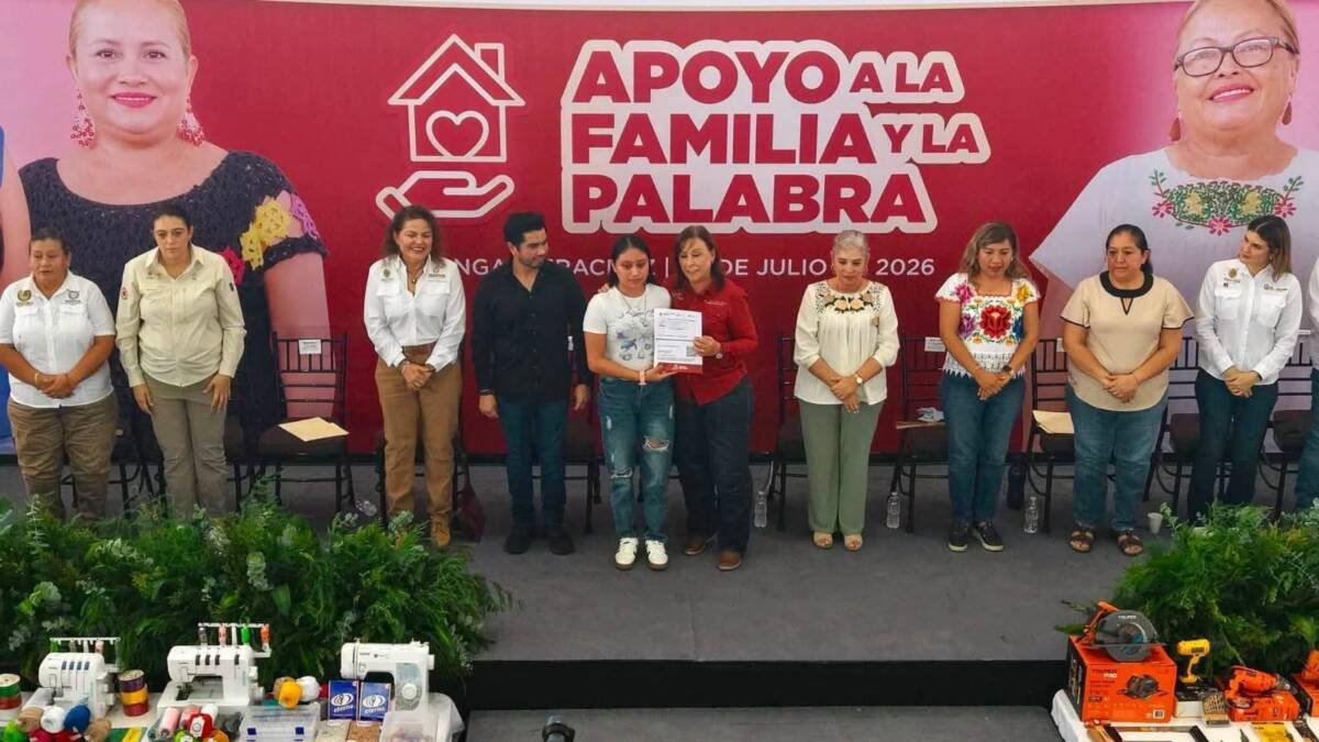 ROCÍO NAHLE ENTREGA 5 MIL APOYOS A FAMILIAS DE LA REGIÓN DE YANGA