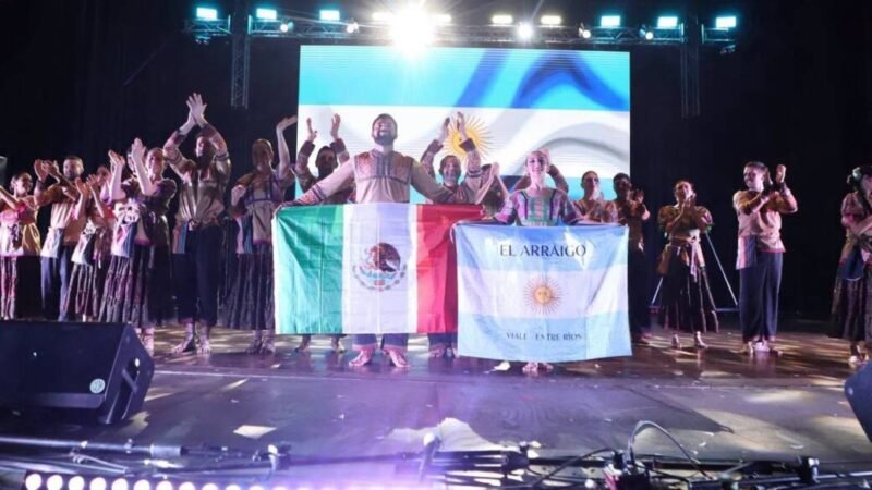 ORIZABA VIBRA EN LA CUARTA GALA DEL FESTIVAL INTERNACIONAL DEL FOLKLORE